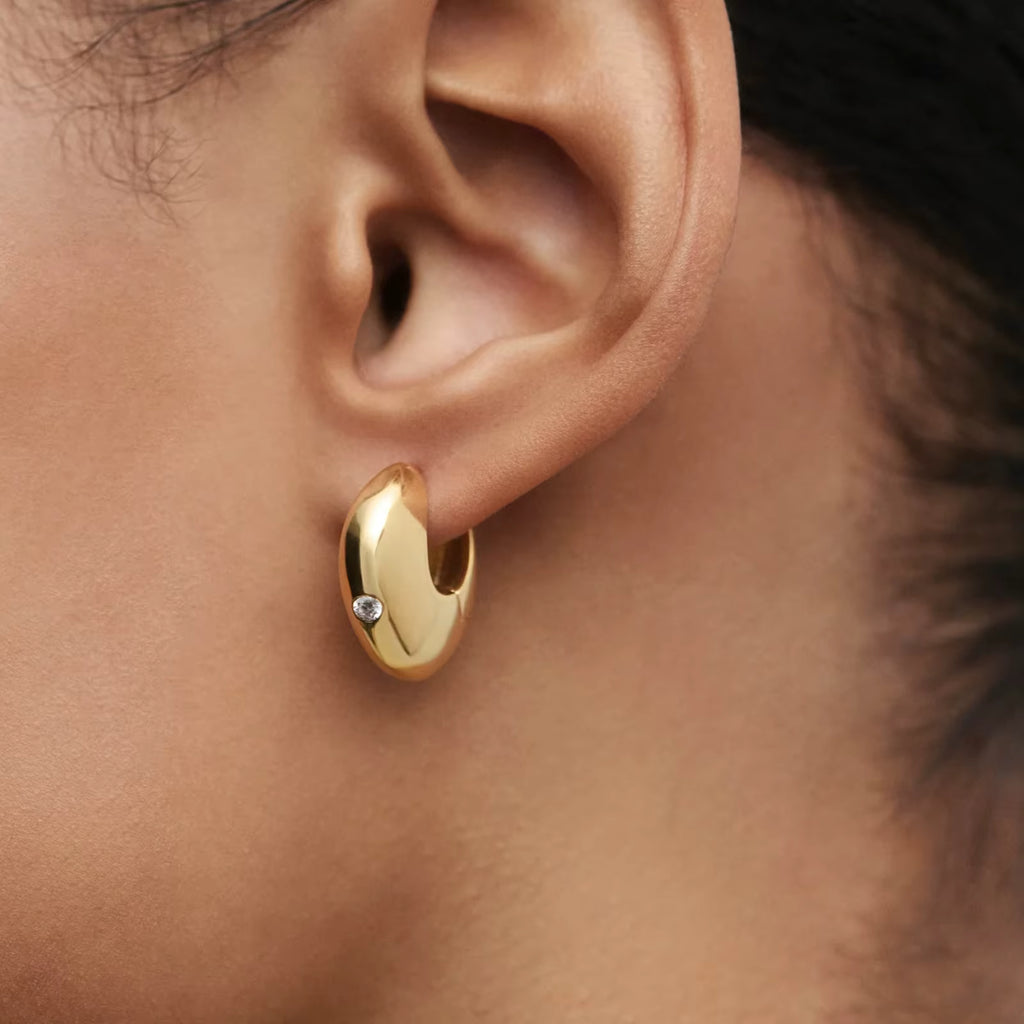 Aurélia Huggie Earrings